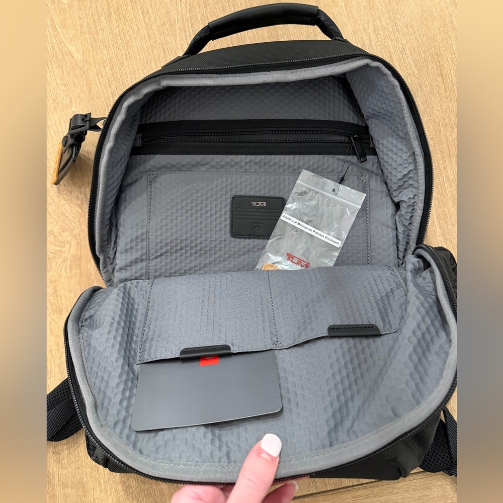 Tumi Essential Backpack Corporate Collection Blac… - image 6